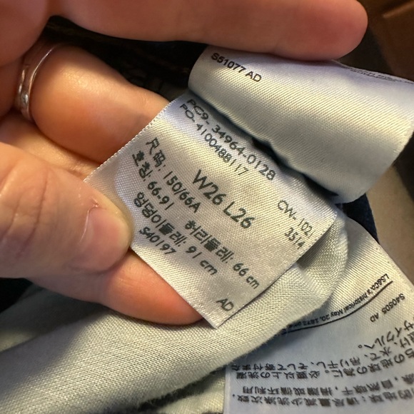 NWOT Levi Wedgie Straight sz 26 cropped - Picture 7 of 7